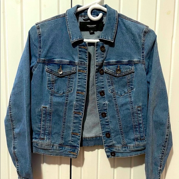 Denim jacket - Picture 1 of 3